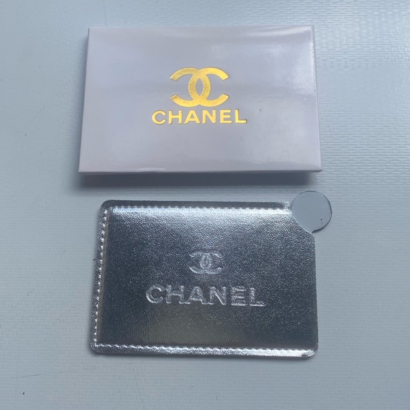 NIB Chanel like mirror slim silver - Picture 1 of 3